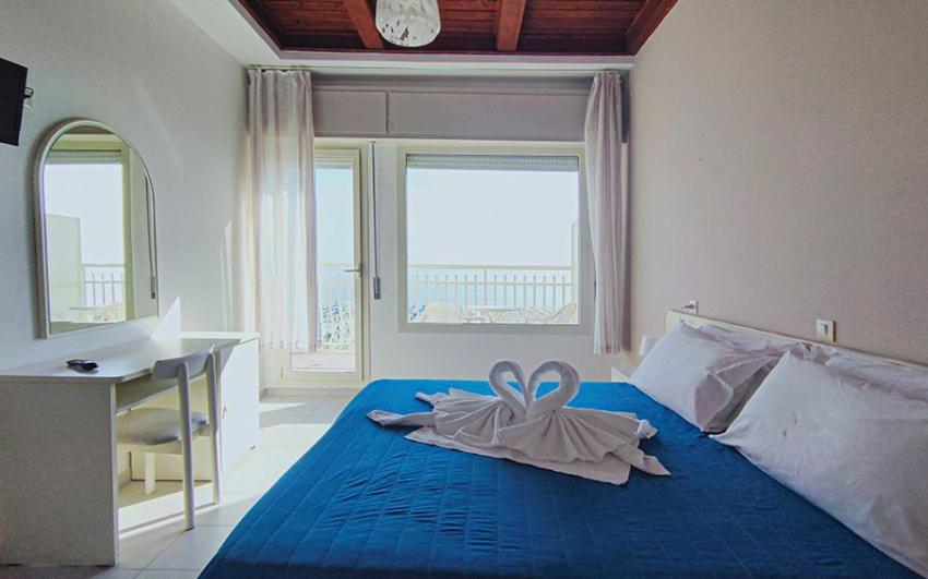 Hotel Buenos Aires Cervia Bagian luar foto