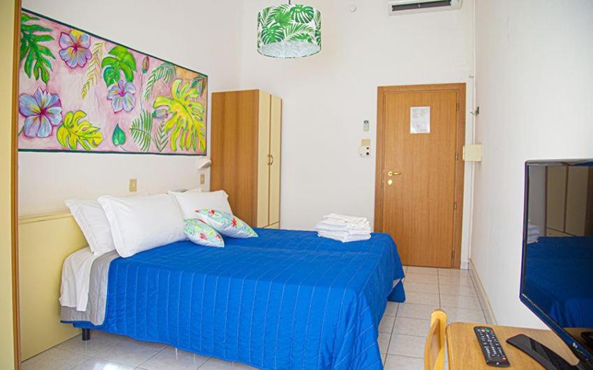 Hotel Buenos Aires Cervia Bagian luar foto